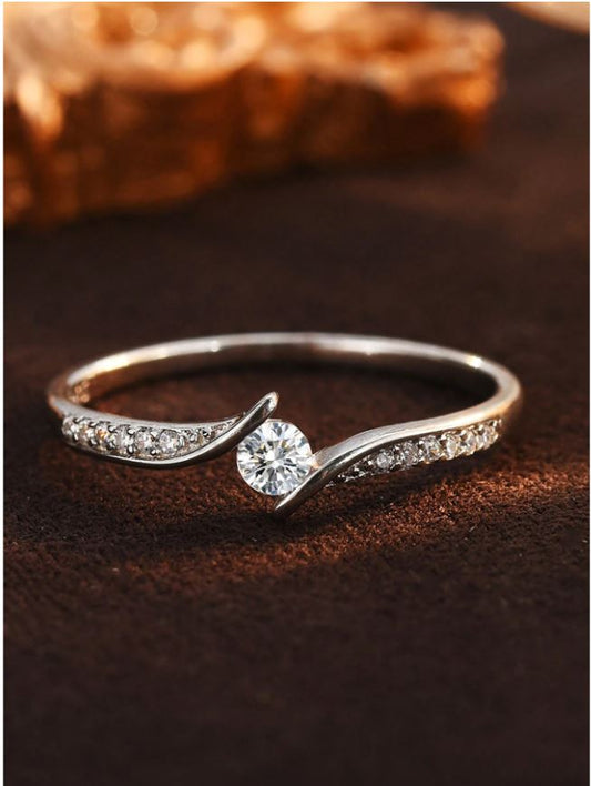 Eternal Glow Round Zircon Halo Ring