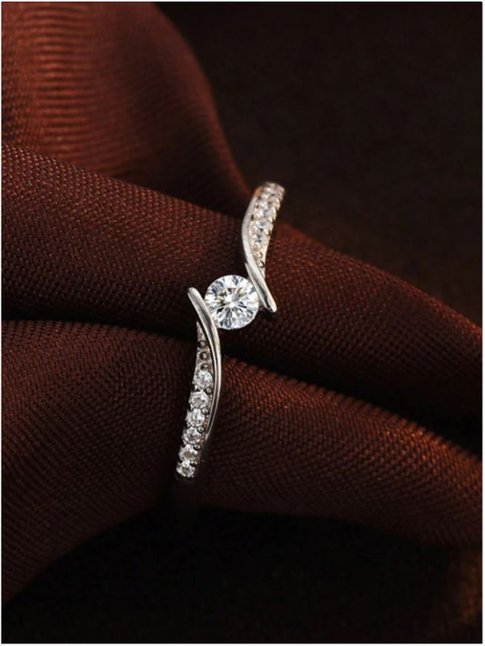 Eternal Glow Round Zircon Halo Ring