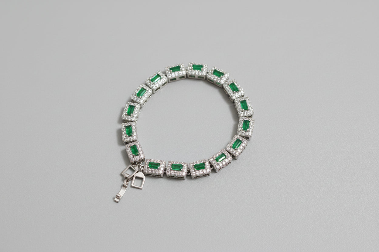 Green Radiance Geometric Bracelet (Silver Polish)